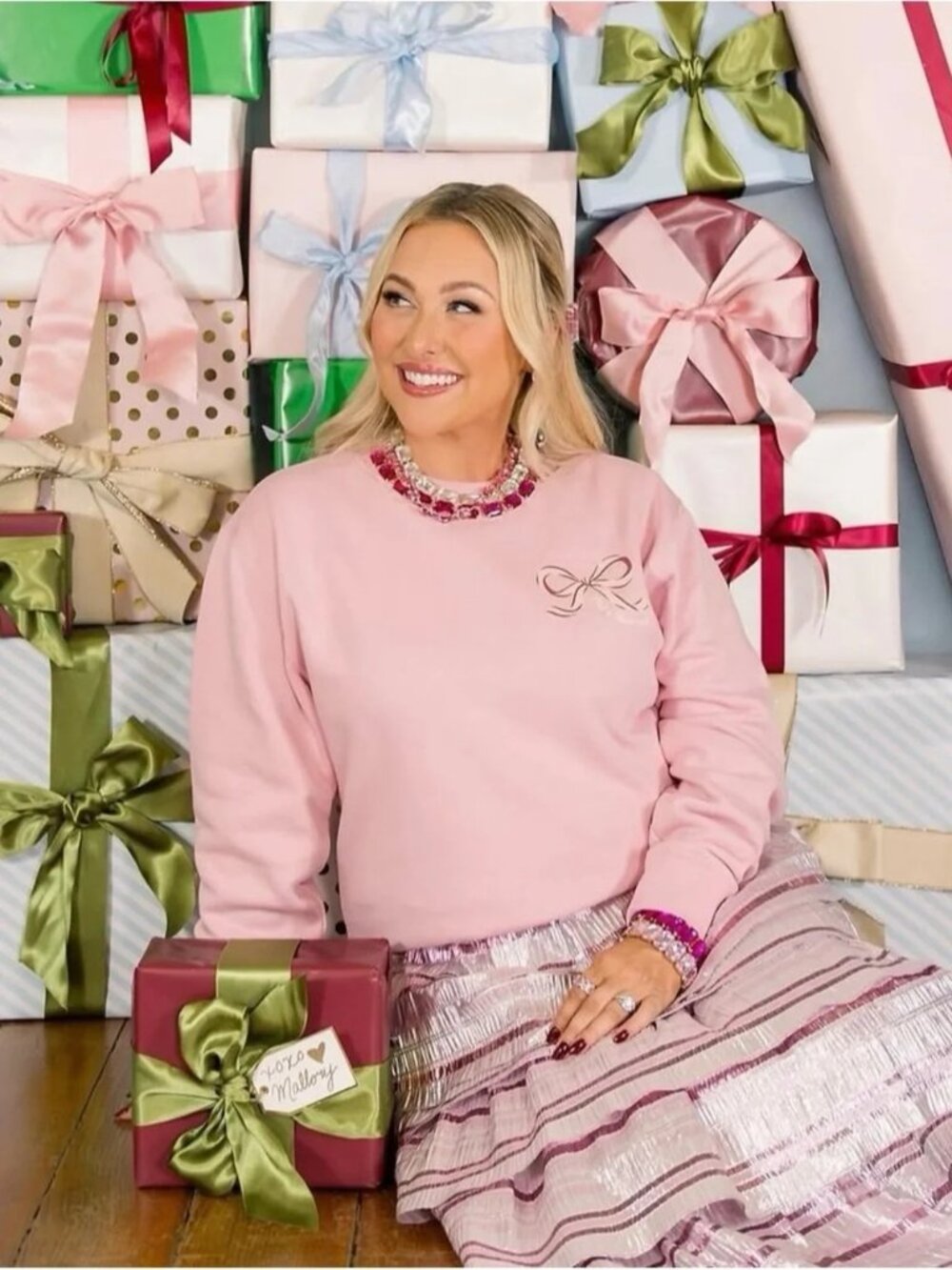 Living Fully Mallory Ervin Put A Bow On It Sweatshirt Large